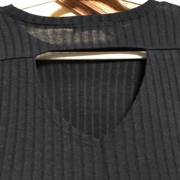 Set of 2 awake shirts open back - Picture 2 of 5